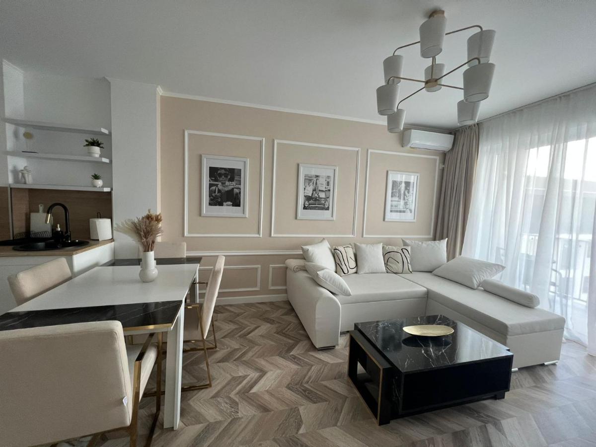 Glim Suite Oradea Exteriör bild