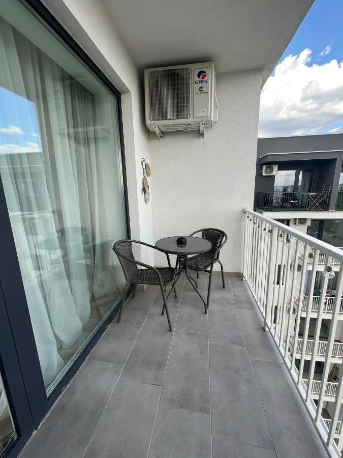 Glim Suite Oradea Exteriör bild