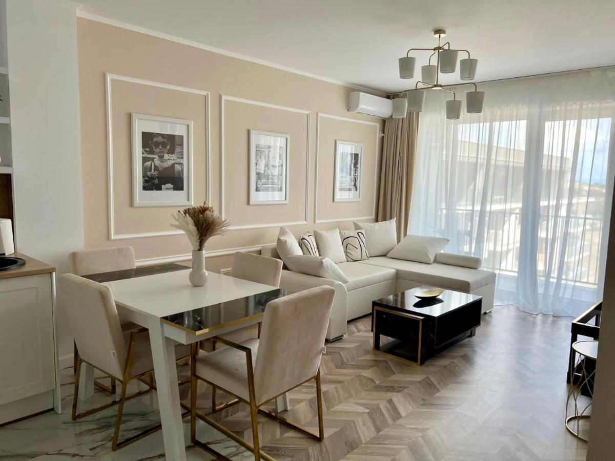 Glim Suite Oradea Exteriör bild